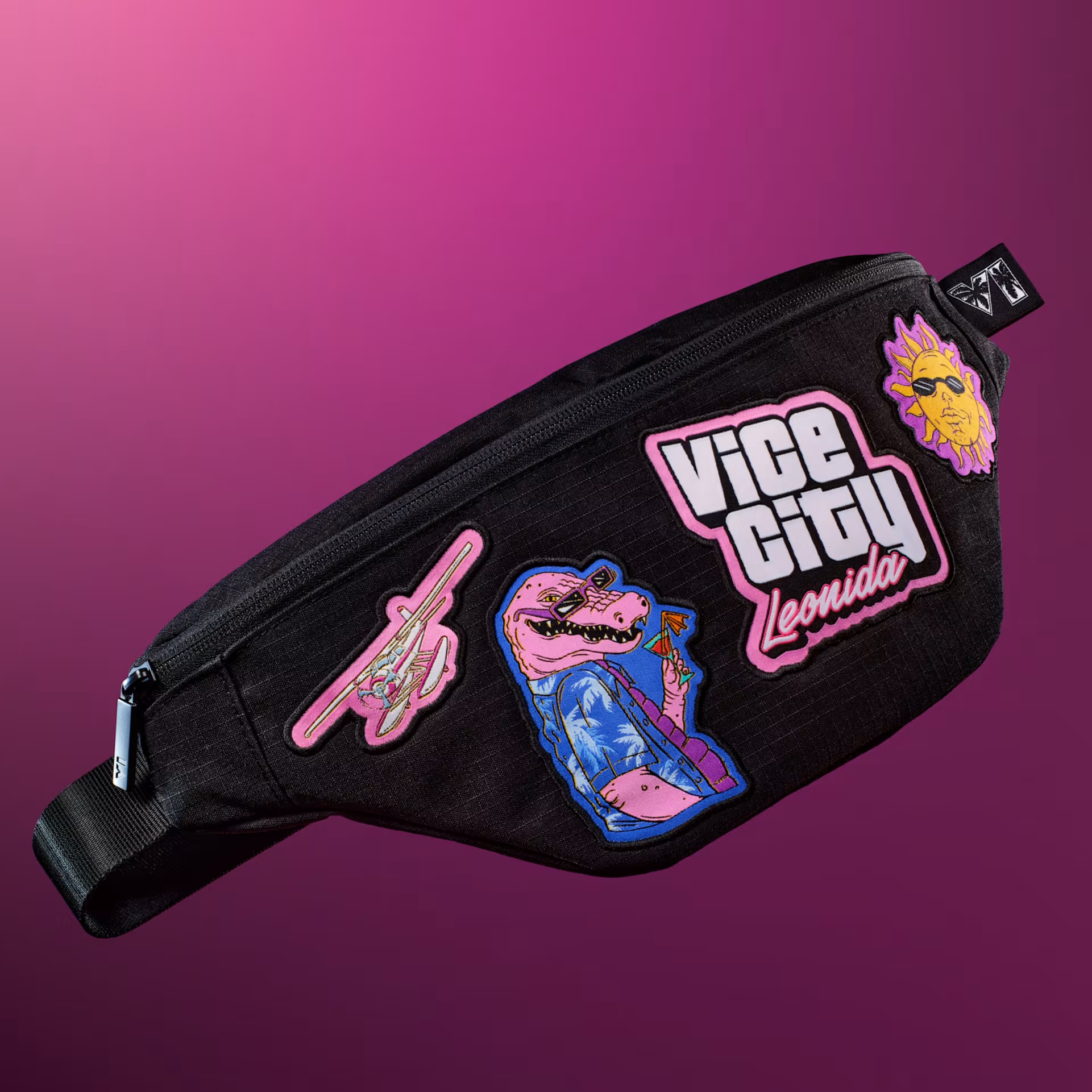 レオナイダキーズのクロスボディバッグ